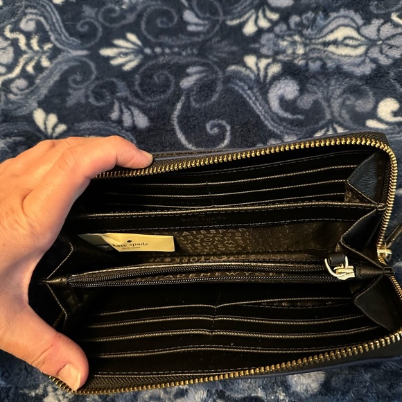 Kate spade zip around nylon wallet - Picture 3 of 3